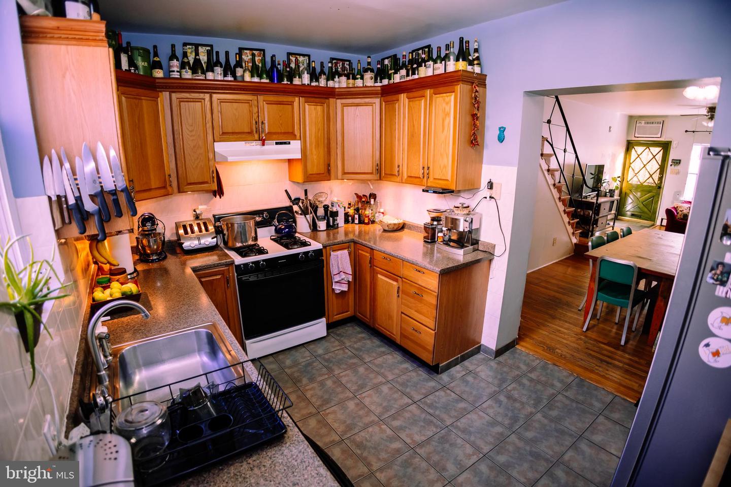 1135 Tree St Property Photo 15