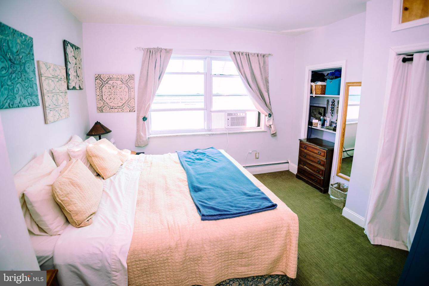 1135 Tree St Property Photo 30