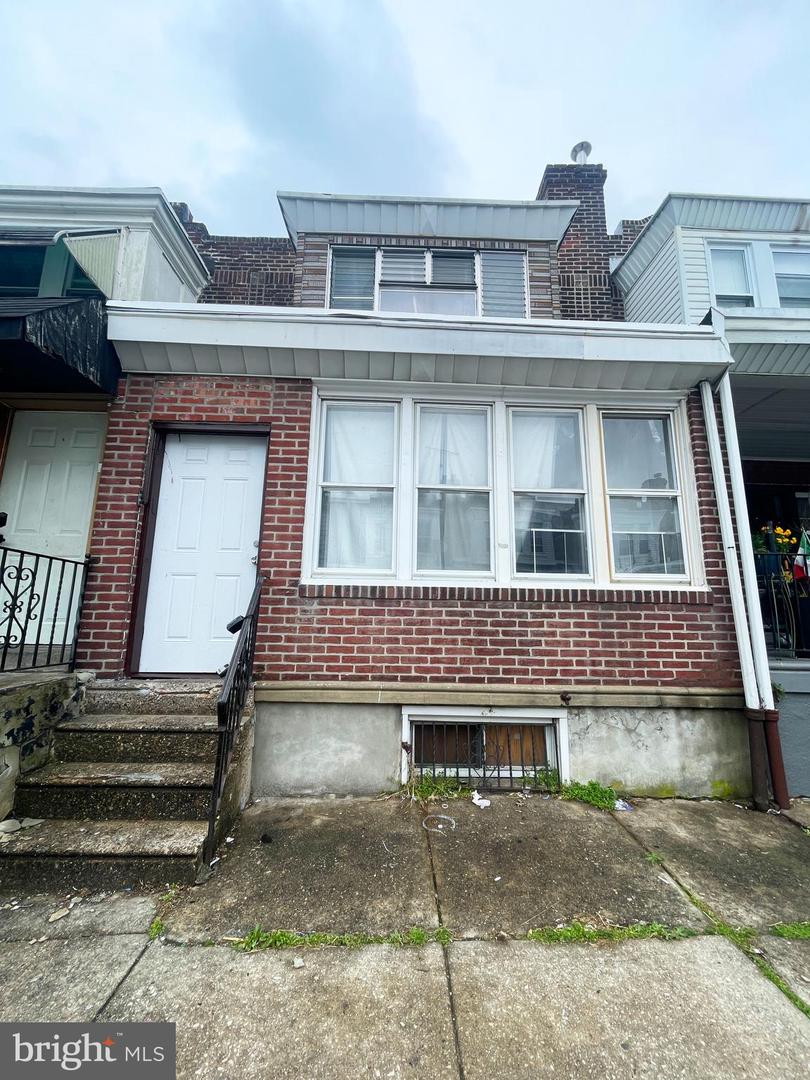 2656 S Shields St Property Photo 1