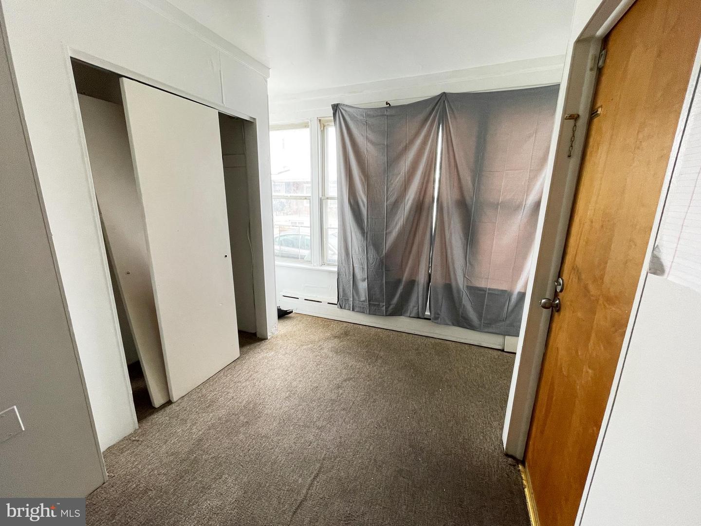 2656 S Shields St Property Photo 5