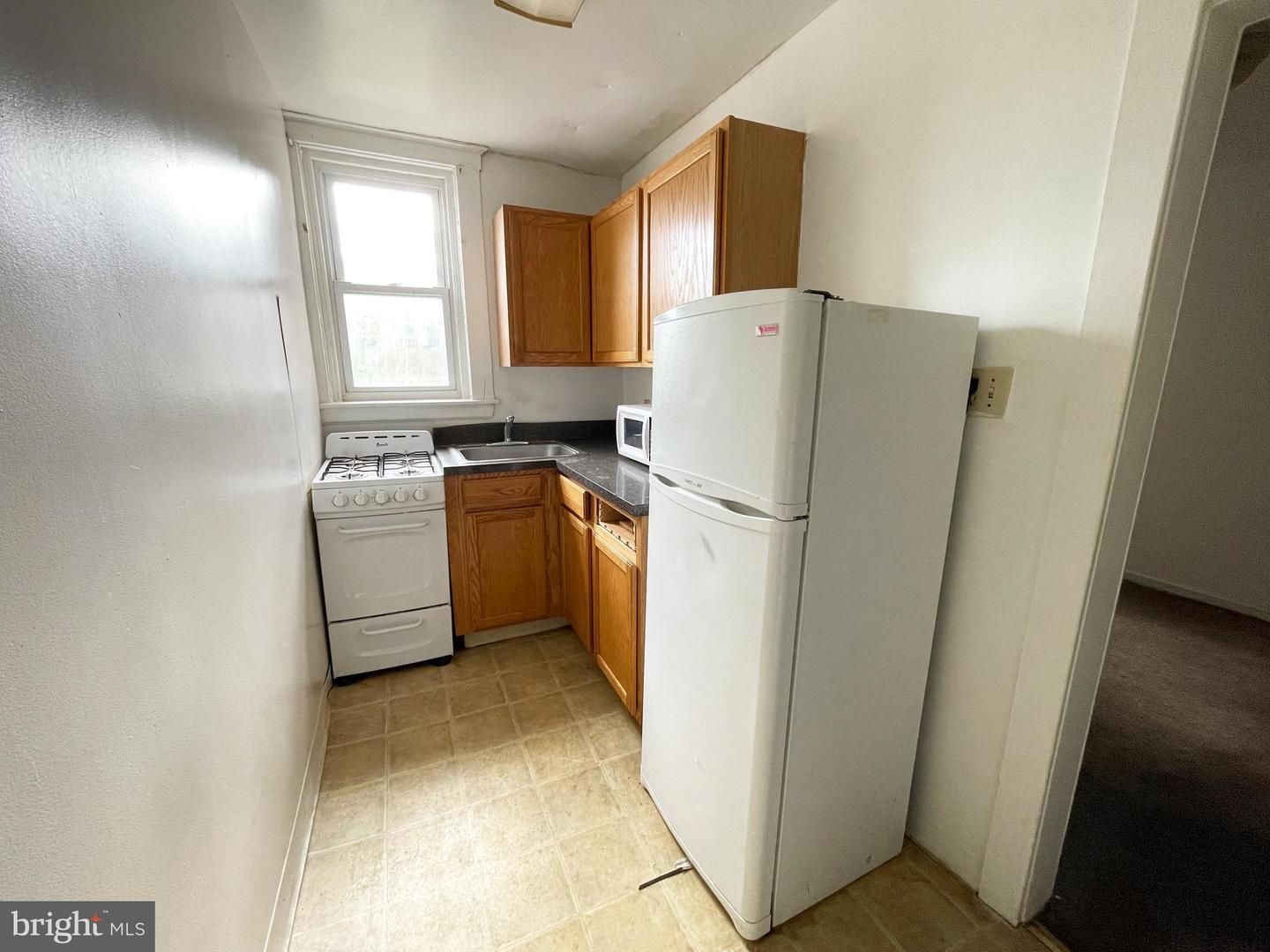 2656 S Shields St Property Photo 8