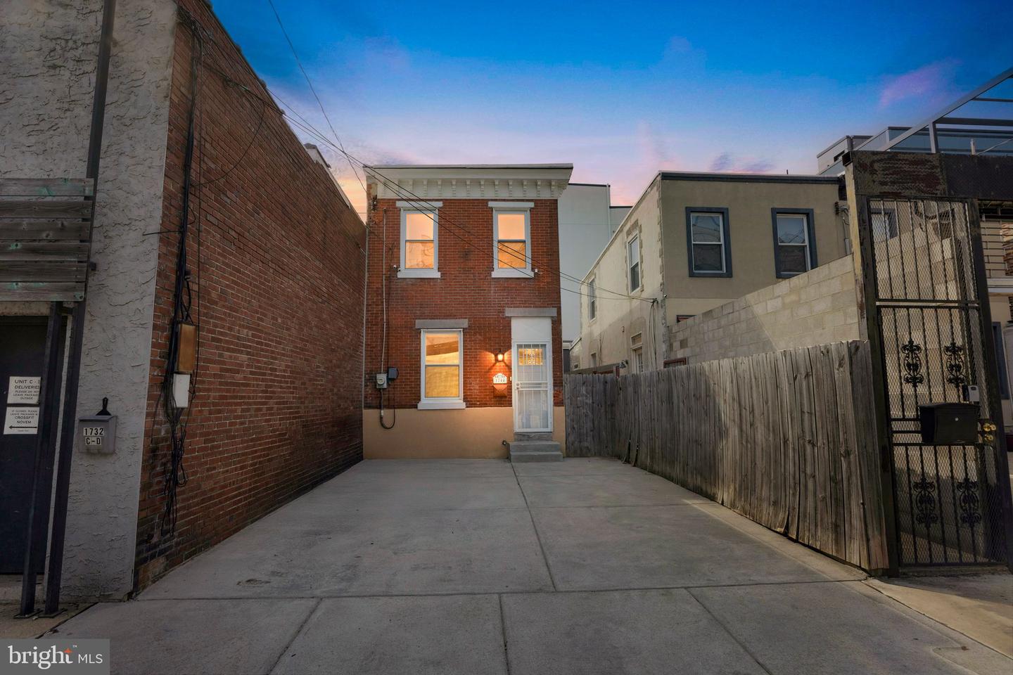 1744 N Howard St Property Photo