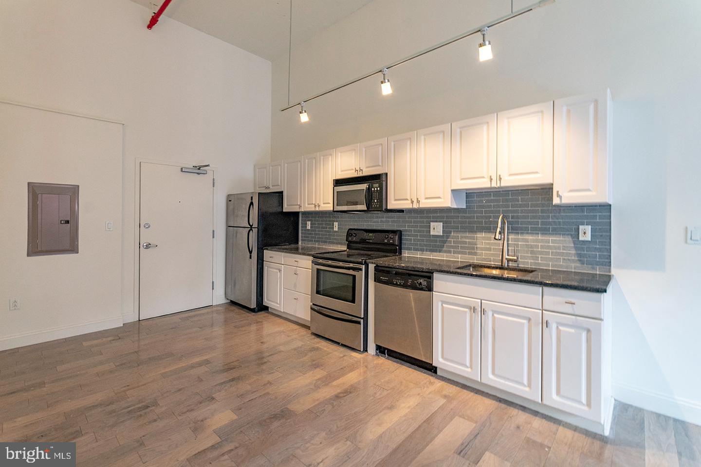 720 N 5th St #unit 305 Property Photo 4