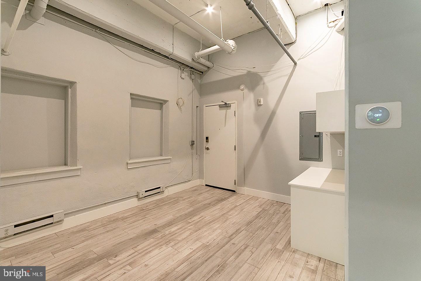 412-26 S 13th St #studio Property Photo 3