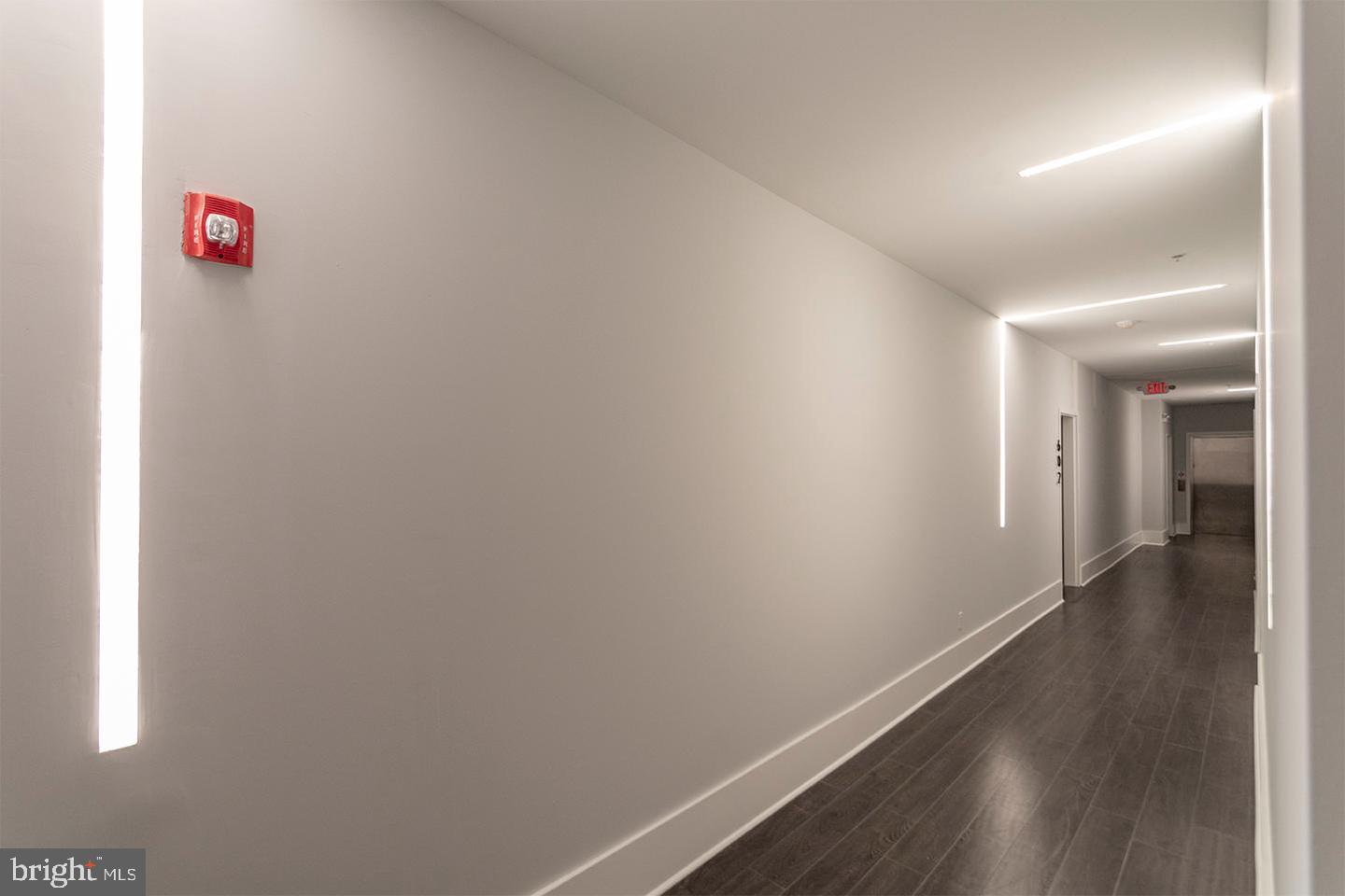 412-26 S 13th St #studio Property Photo 8