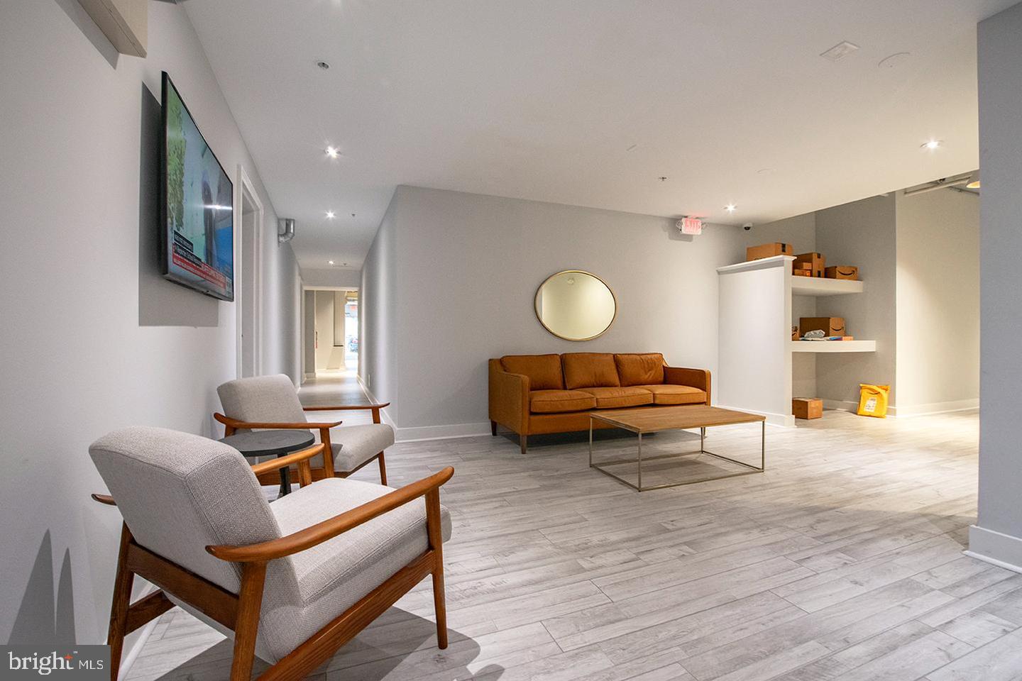 412-26 S 13th St #studio Property Photo 10
