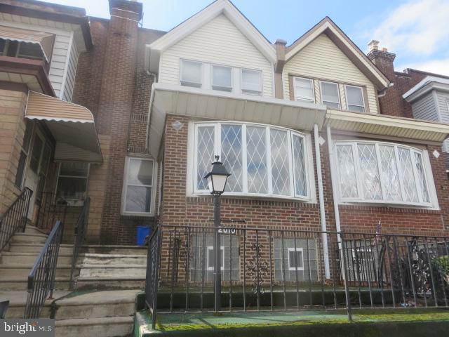 2010 S 59th St Property Photo 1