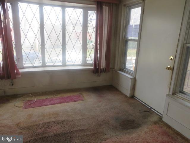 2010 S 59th St Property Photo 2