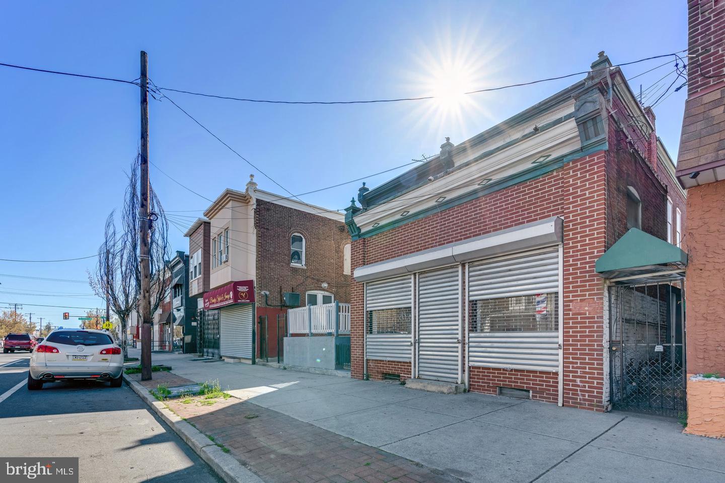 6021 Torresdale Ave Property Photo 3
