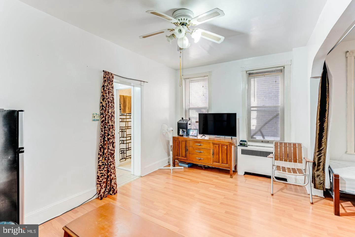 6021 Torresdale Ave Property Photo 9