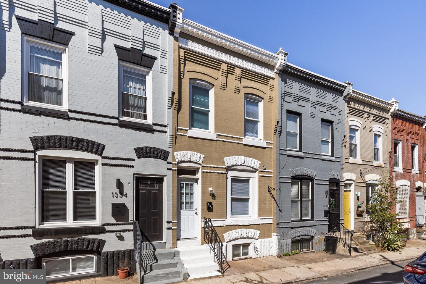 1336 N Dover St Property Photo