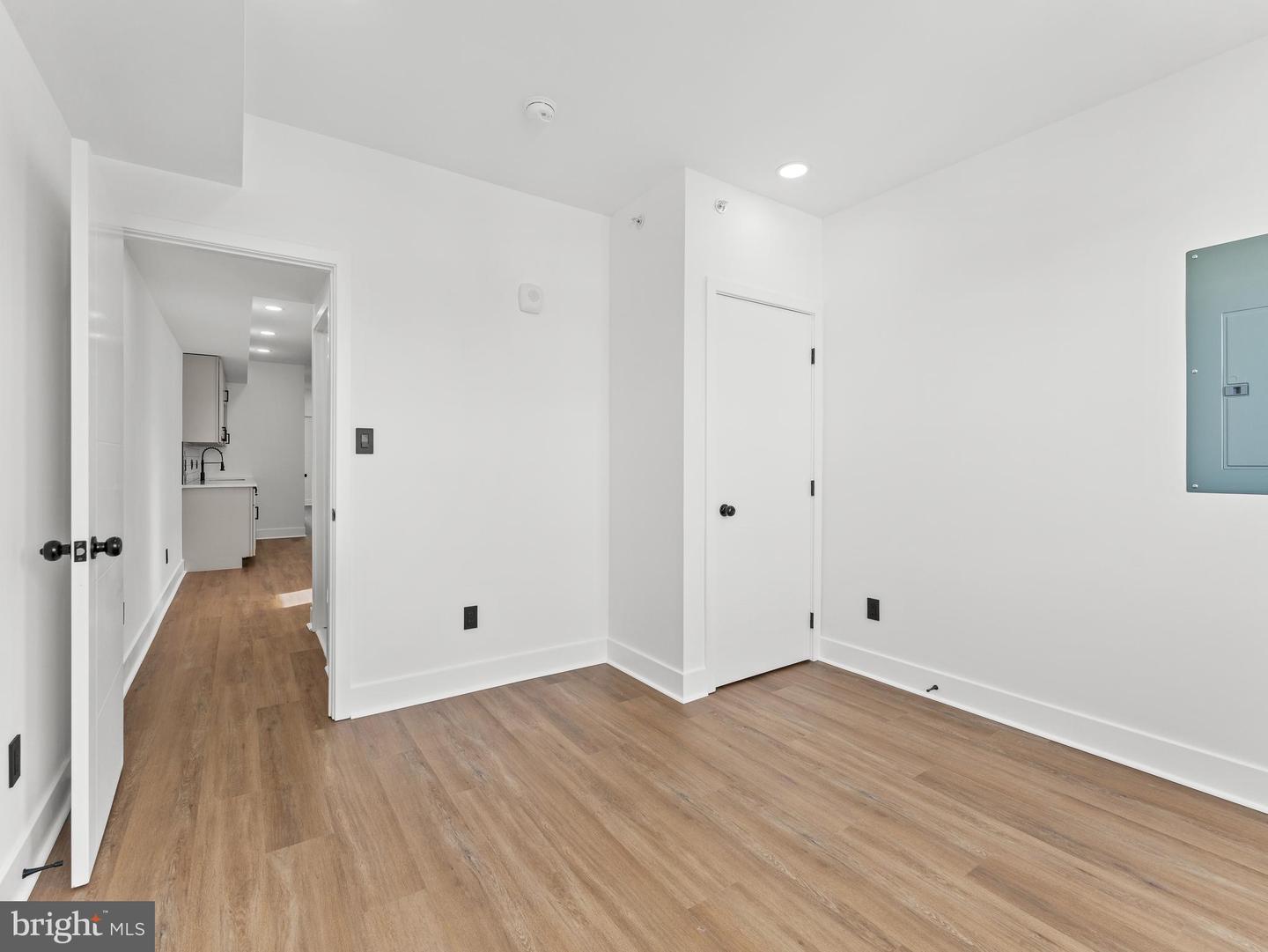 4927 Catharine St Property Photo 15
