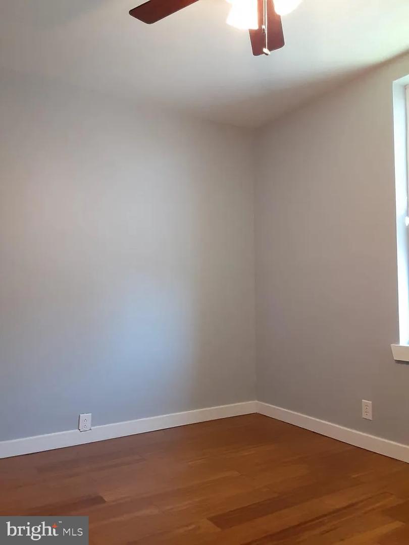 3549-3551 Sepviva St Property Photo 18