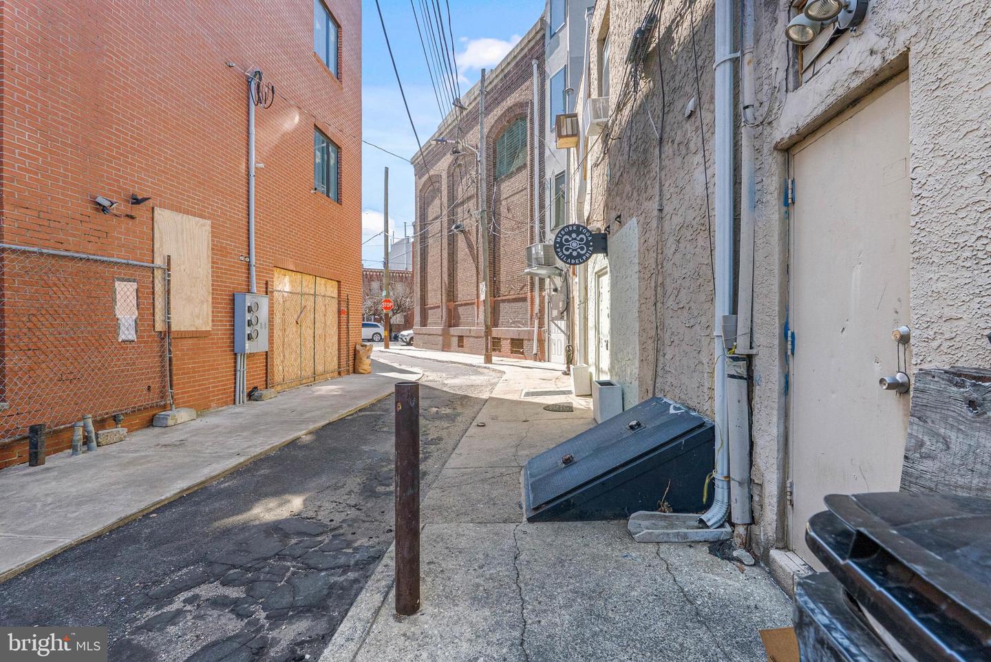 1837 E Passyunk Ave Property Photo 9