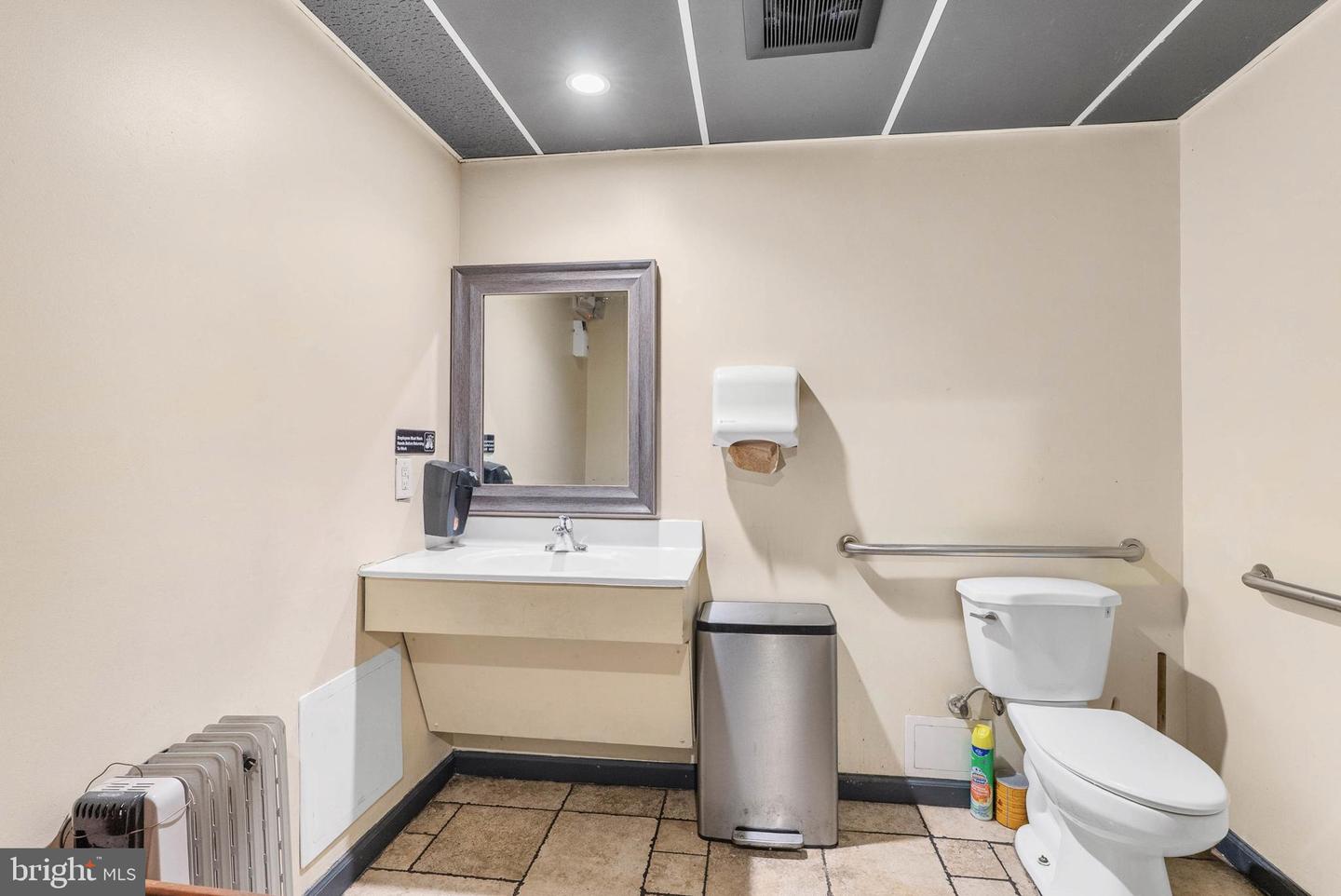 1837 E Passyunk Ave Property Photo 19