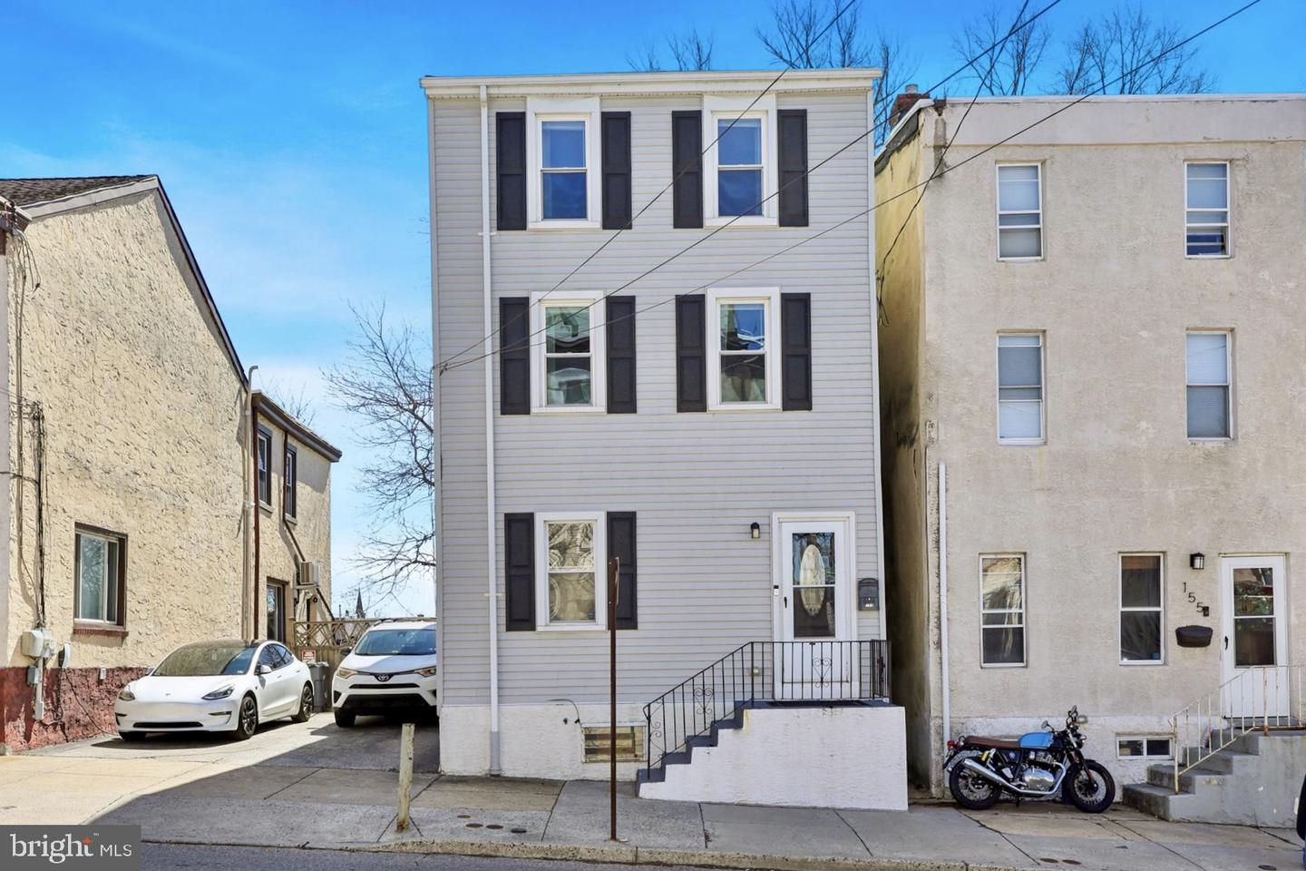 157 Fountain St Property Photo 1