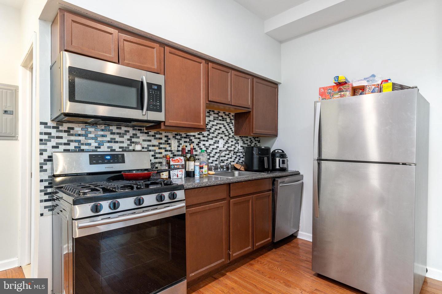 4068 Parkside Ave Property Photo 4