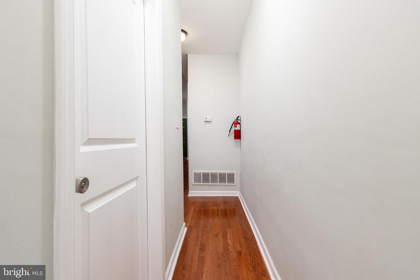 4068 Parkside Ave Property Photo 9