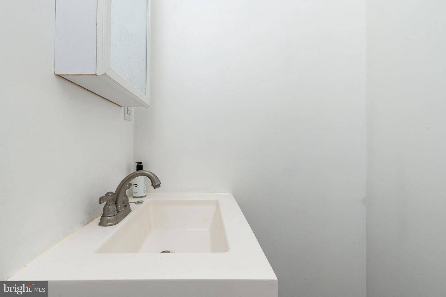 4068 Parkside Ave Property Photo 13