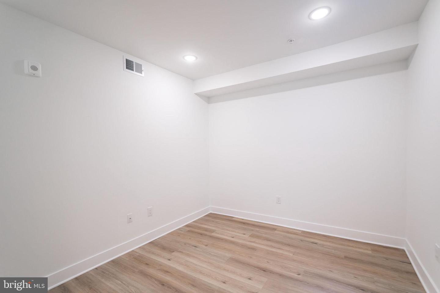 4324 Lancaster Ave #two Bed Property Photo 7