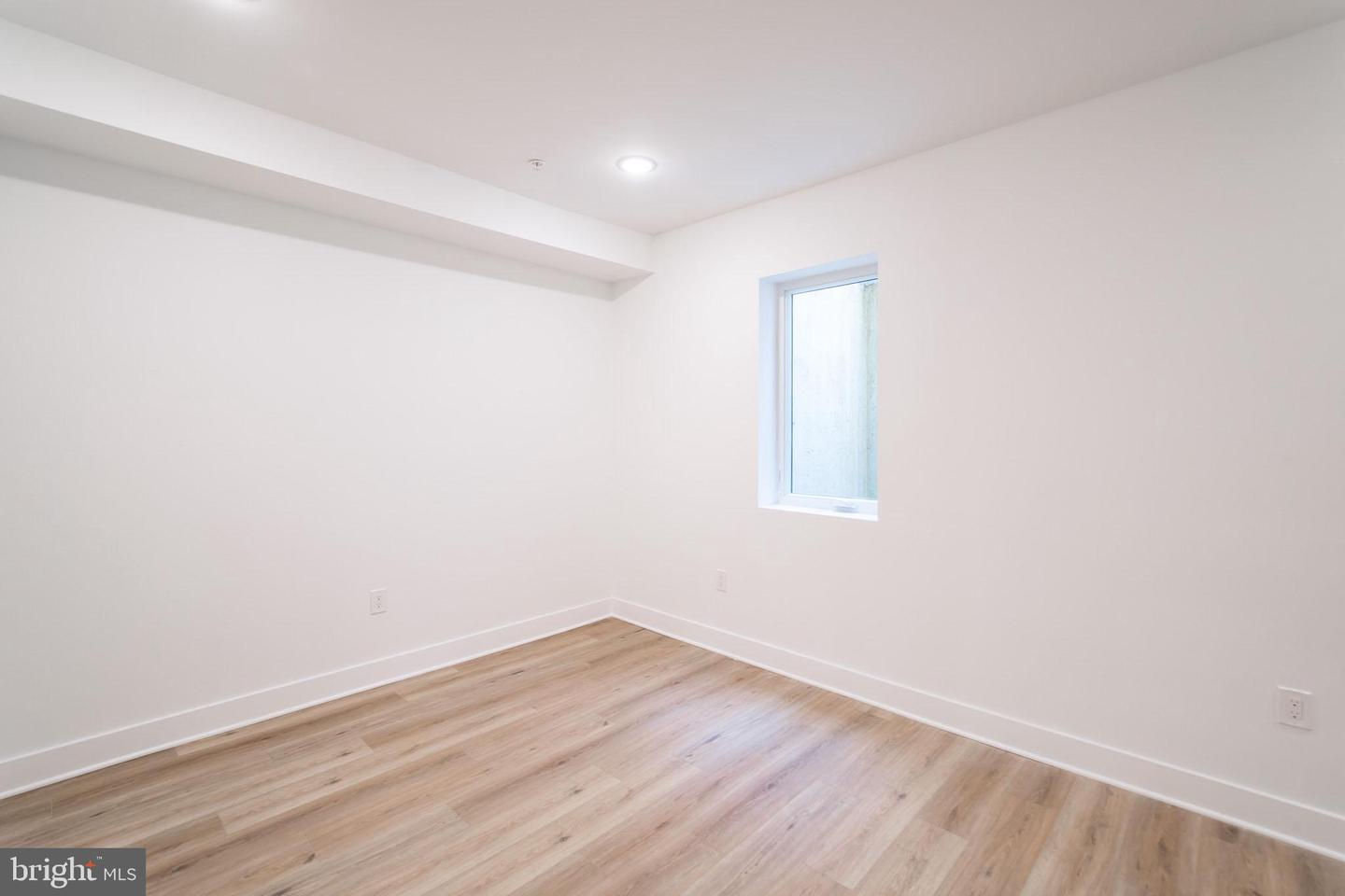 4324 Lancaster Ave #two Bed Property Photo 8