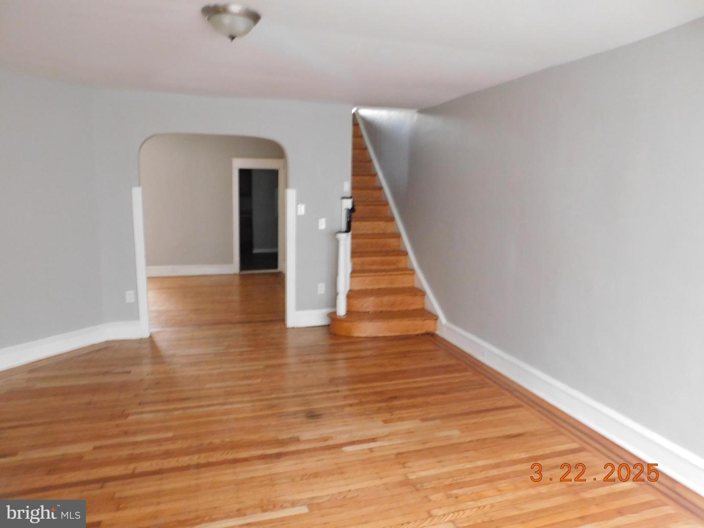5931 N Lawrence St Property Photo 4