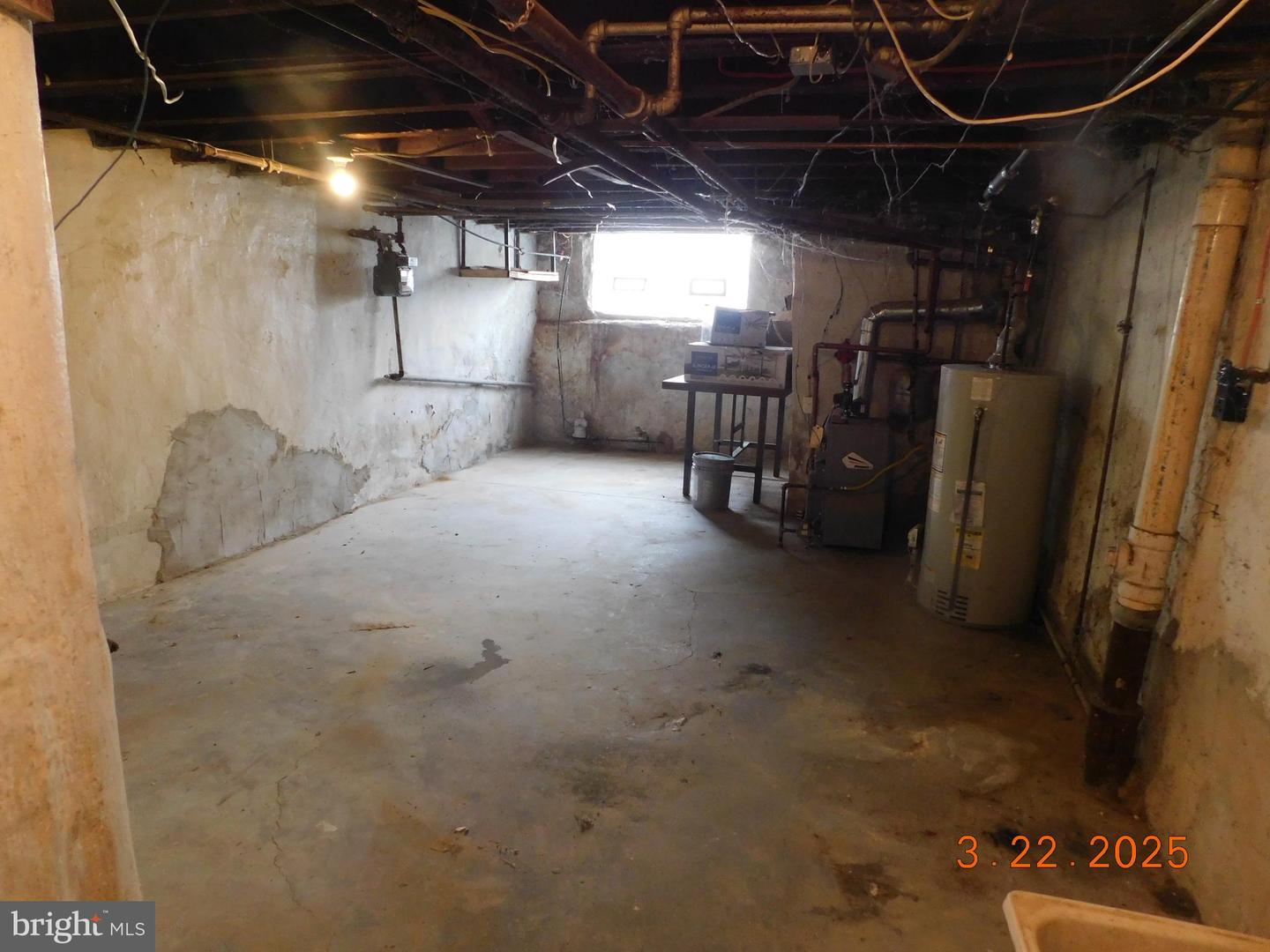 5931 N Lawrence St Property Photo 9