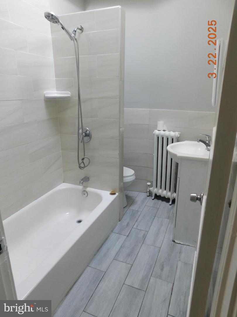5931 N Lawrence St Property Photo 17