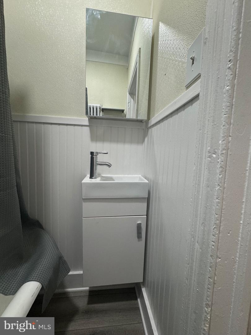 2311 Christian St Property Photo 9