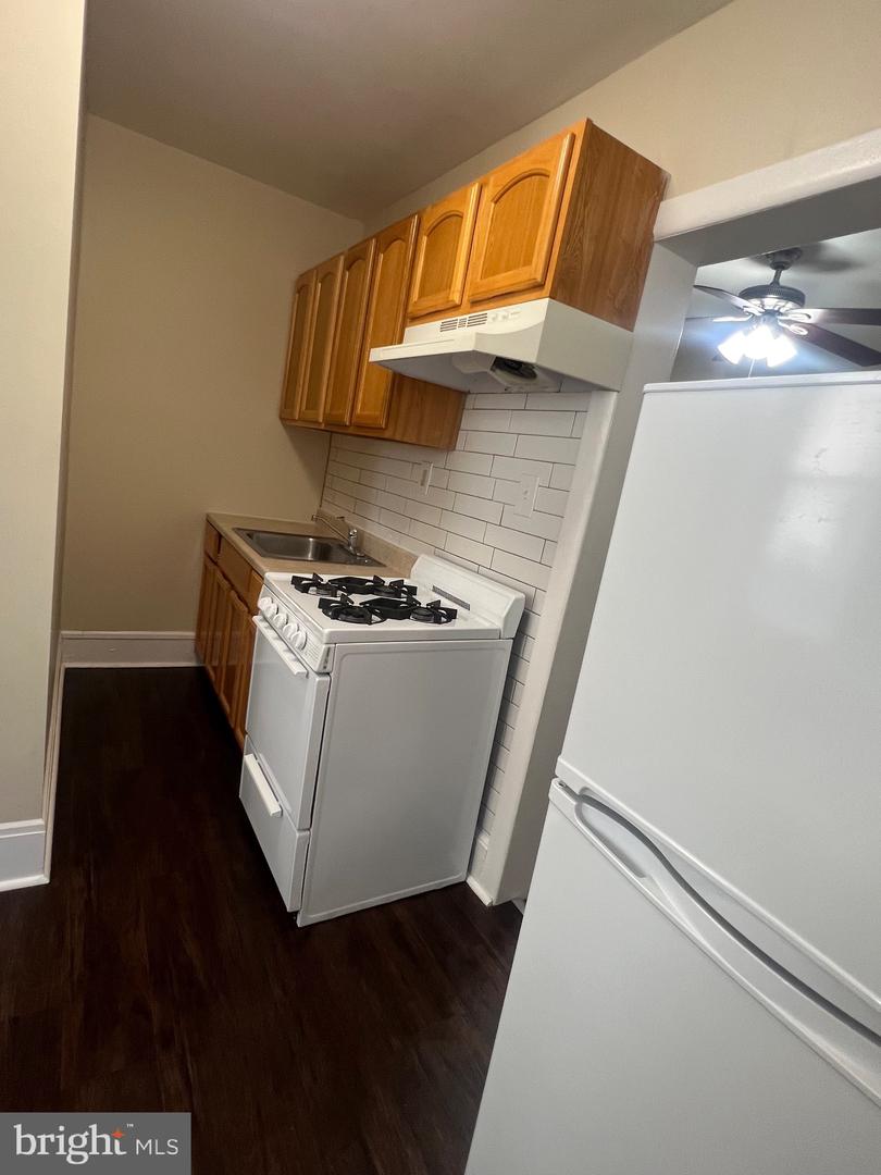 2311 Christian St Property Photo 15