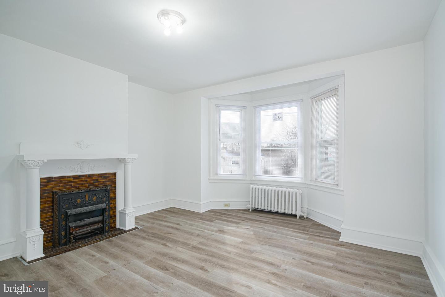 4039 N Broad St Property Photo 1