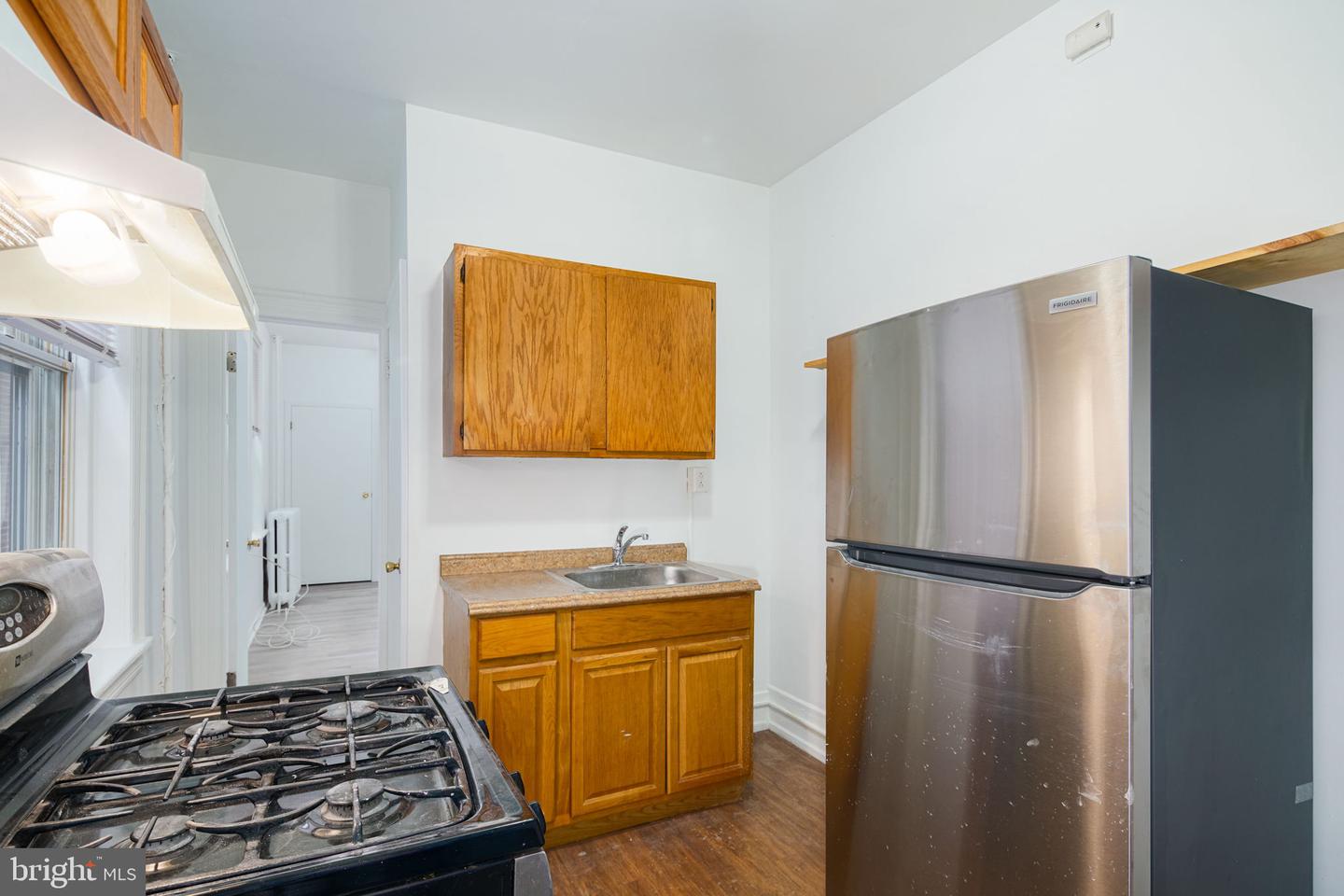 4039 N Broad St Property Photo 10