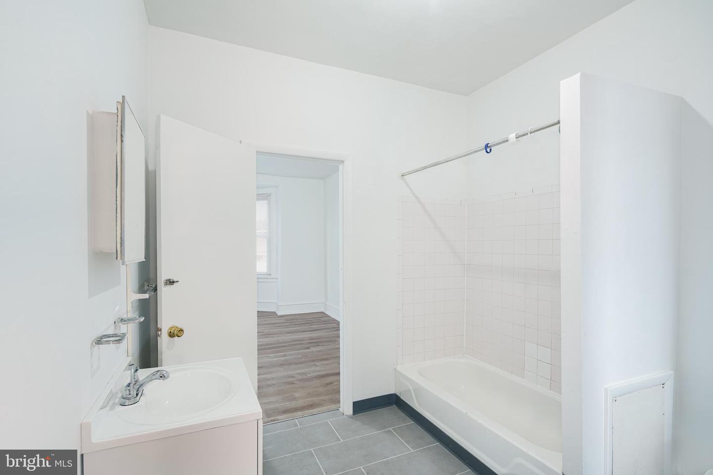 4039 N Broad St Property Photo 19