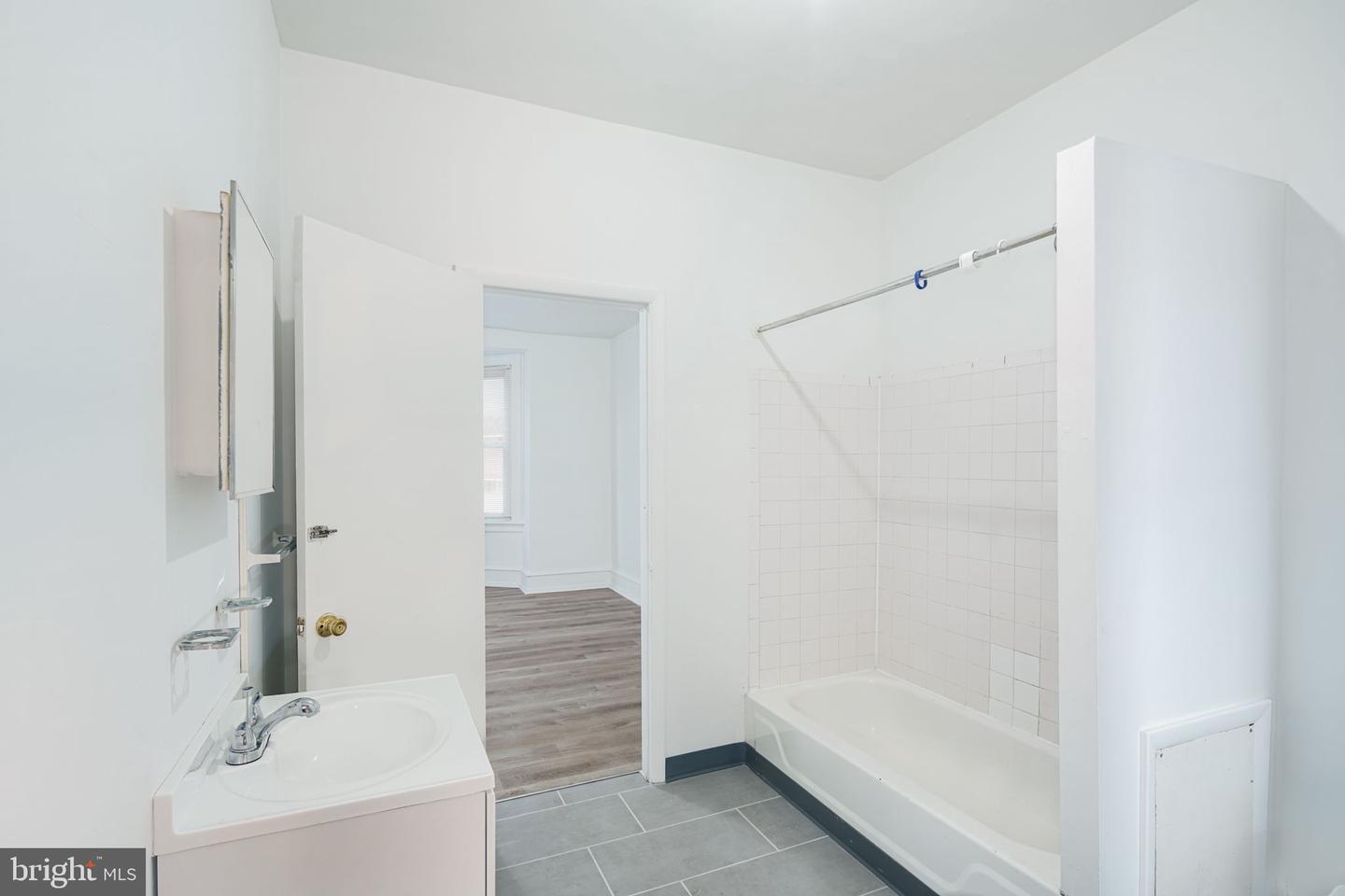4039 N Broad St Property Photo 20