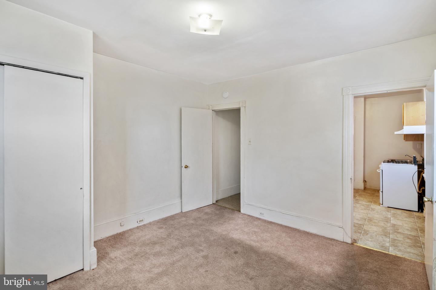 4039 N Broad St Property Photo 22