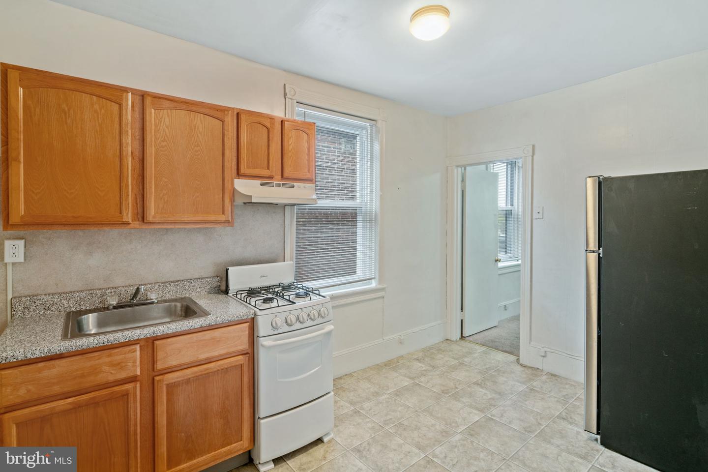 4039 N Broad St Property Photo 23