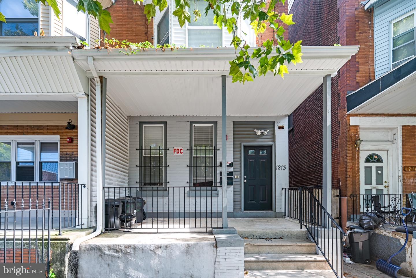1213 W Allegheny Ave Property Photo 1