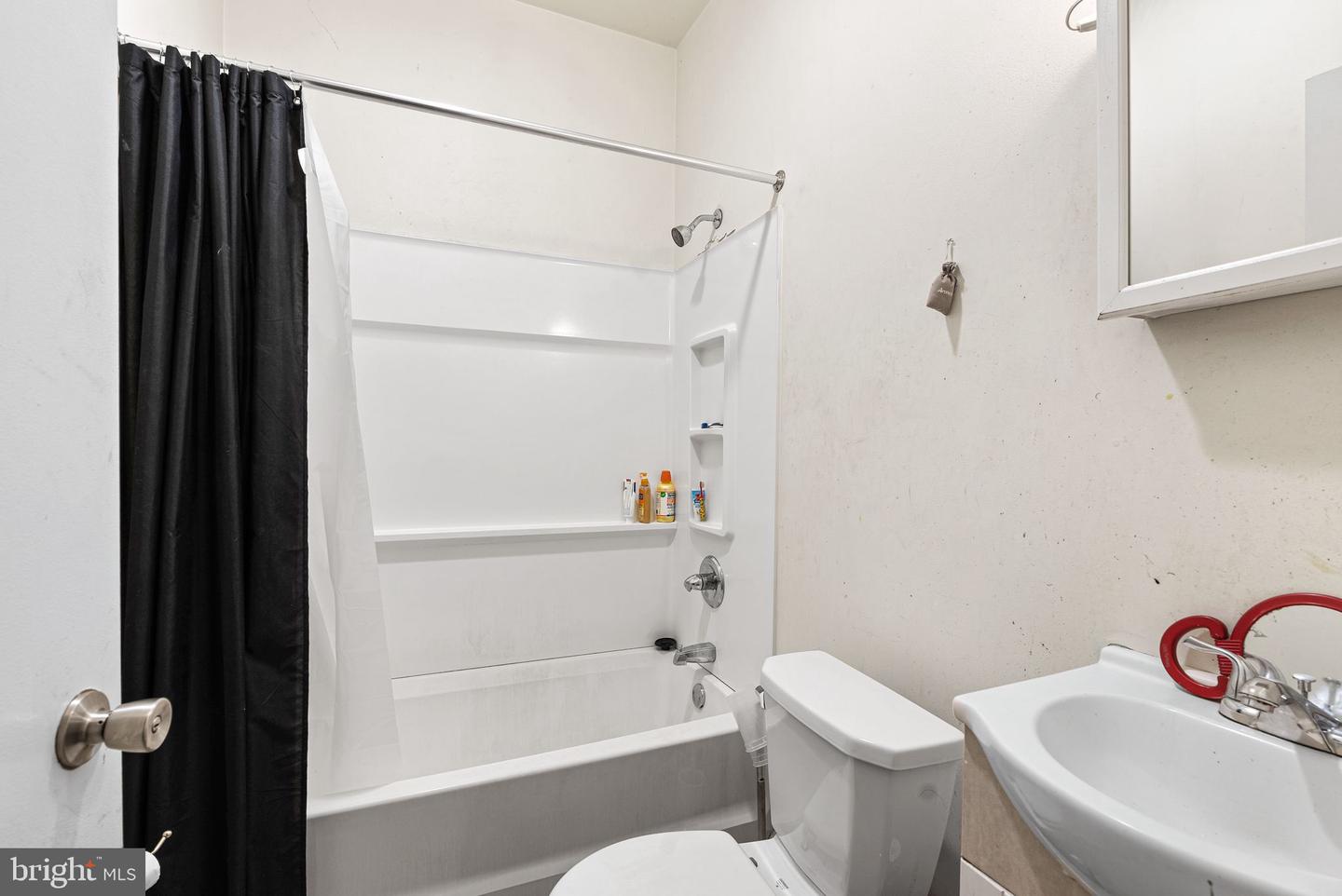 1213 W Allegheny Ave Property Photo 5