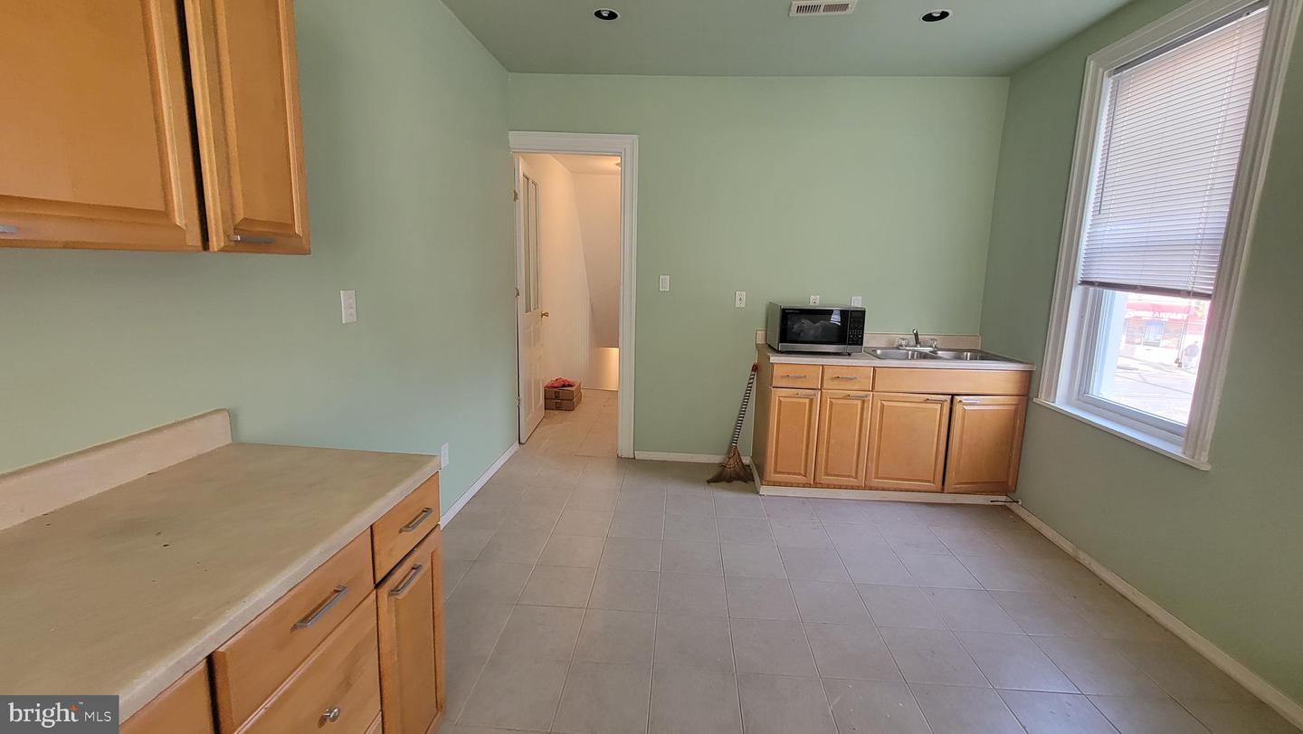 2508 Ridge Ave Property Photo 16