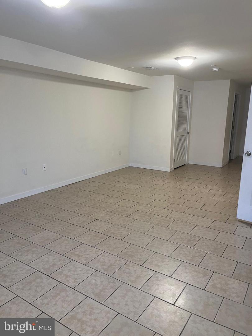4008 Baring St Property Photo 9