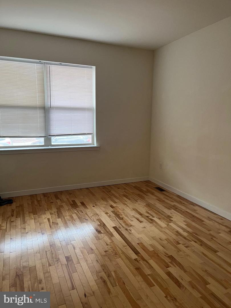 4008 Baring St Property Photo 11