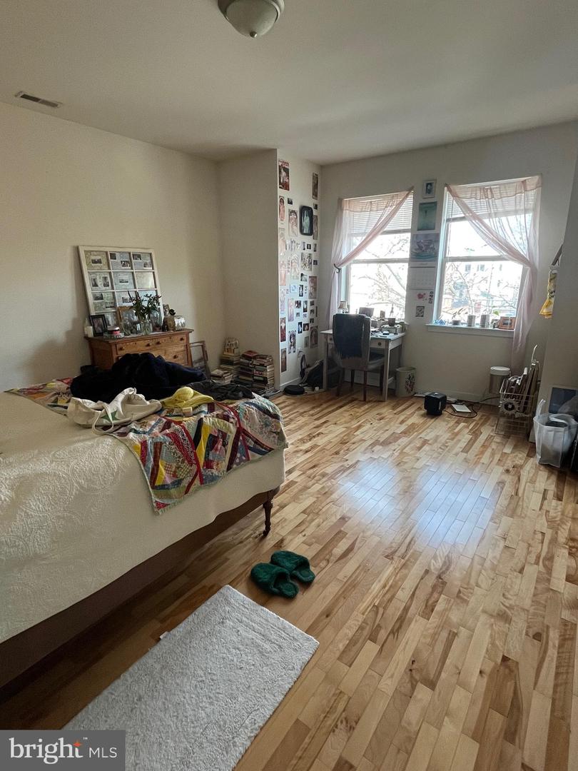 4008 Baring St Property Photo 16
