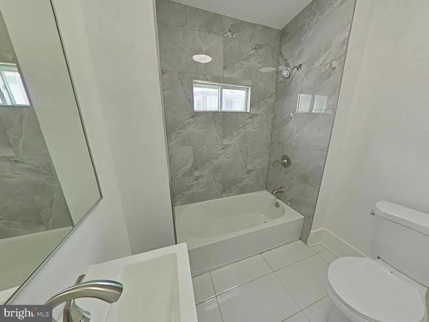 1737 N Stillman St N Property Photo 10