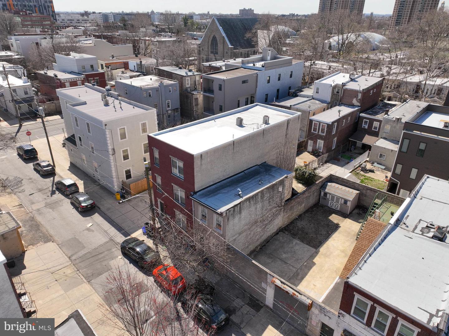 508 N Budd St Property Photo 5