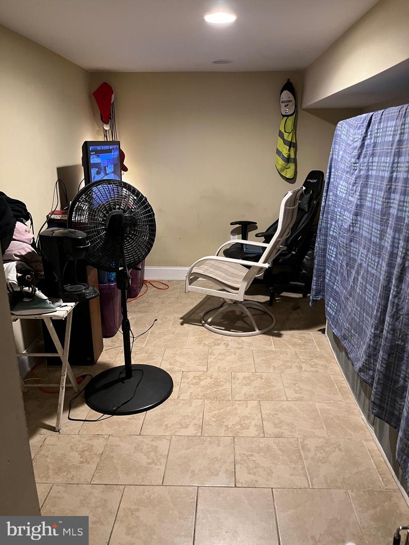 508 N Budd St Property Photo 11