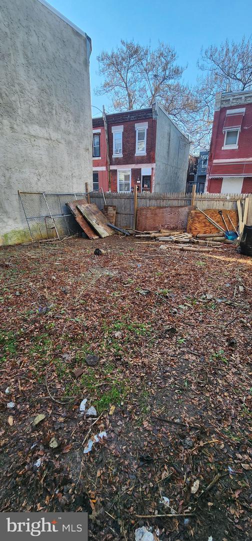 2363 N Gratz St Property Photo 4