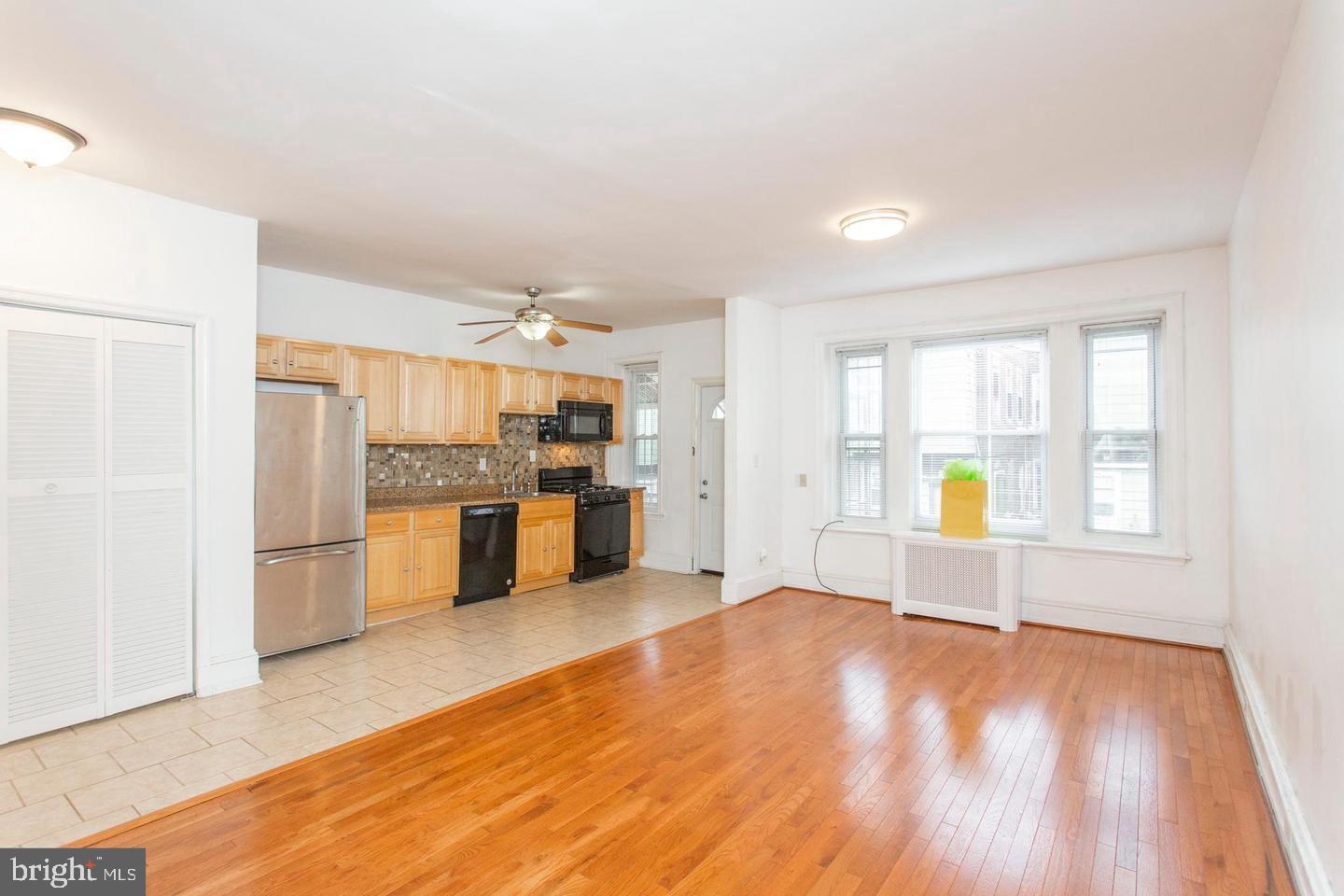4628 Sansom St #b Property Photo 2