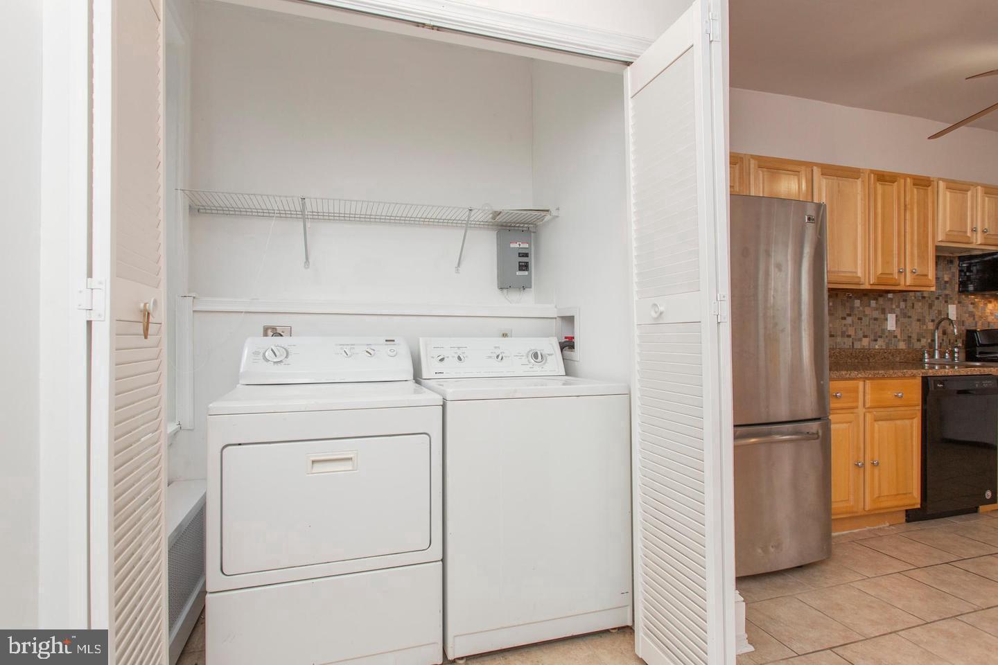 4628 Sansom St #b Property Photo 5