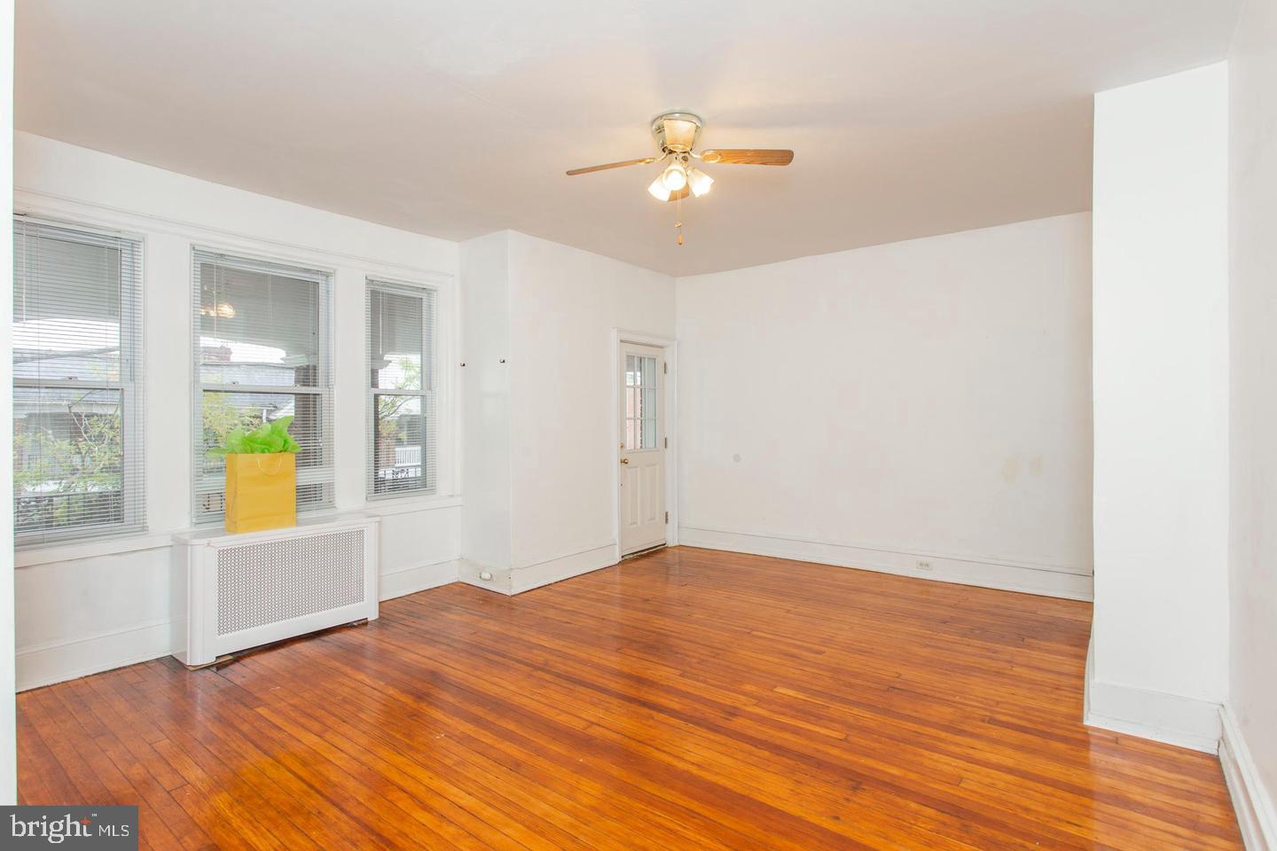 4628 Sansom St #b Property Photo 6