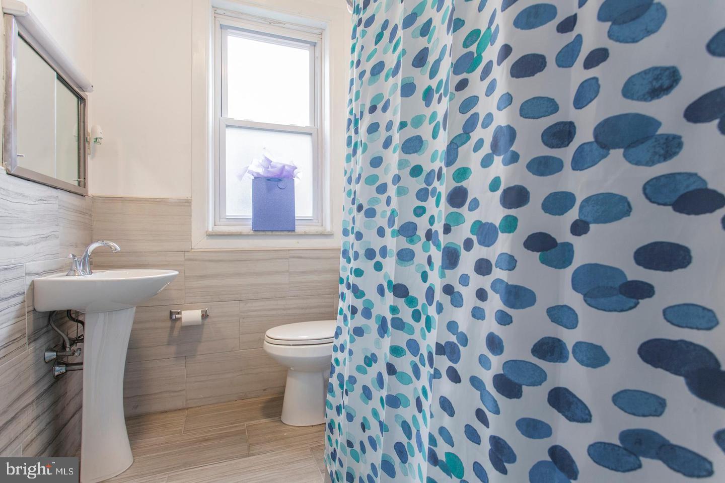 4628 Sansom St #b Property Photo 13